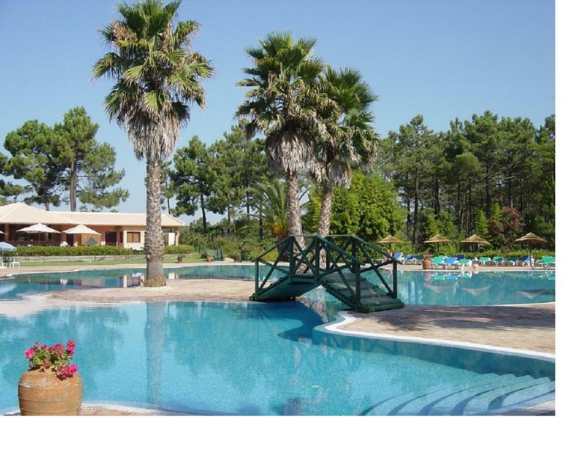 Dolphin Aroeira Beach Villa Charneca  Exterior photo